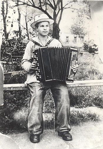 Фотография Альберта	Михайловича Рубцова