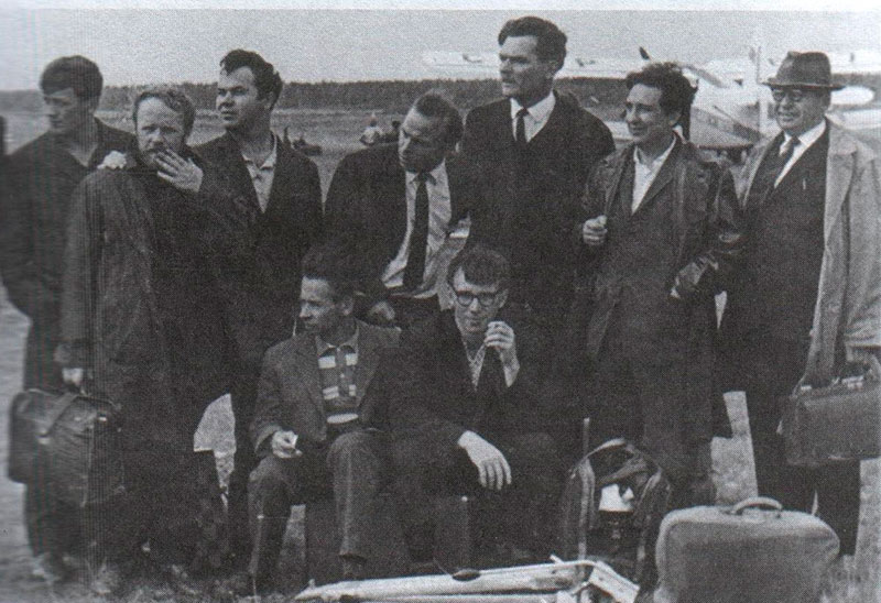 Слева направо: Л. Беляев, В. Белов, В. Коротаев, А. Романов, А. Яшин, Р. Щербаков, Г. Соколов. Сидят: Б. Чулков, С. Чухин